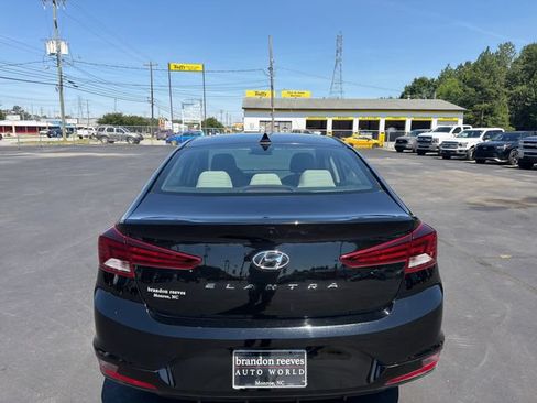 Used 2020 Hyundai Elantra SEL FWD image 28