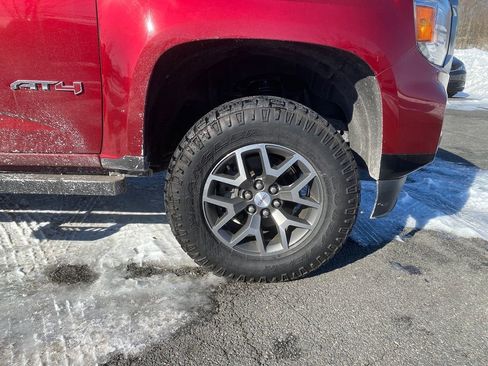Used 2021 GMC Canyon AT4 image 25