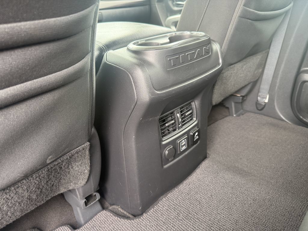 Used 2019 Nissan Titan SV w/ SV Convenience Package AWD/4WD image 15