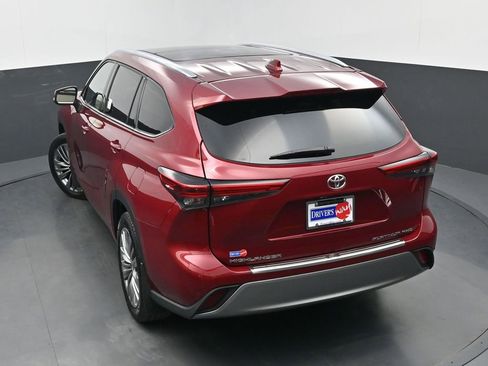 Used 2023 Toyota Highlander Platinum image 39
