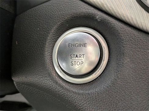 Used 2017 Mercedes-Benz GLA 250 4MATIC image 17