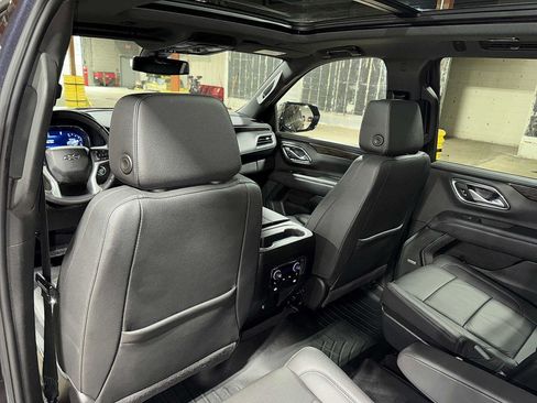 Used 2022 Chevrolet Tahoe Z71 w/ Luxury Package AWD/4WD image 30