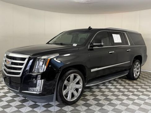 Used 2018 Cadillac Escalade ESV Premium Luxury AWD/4WD image 2