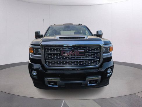 Used 2018 GMC Sierra 2500 Denali AWD/4WD image 10
