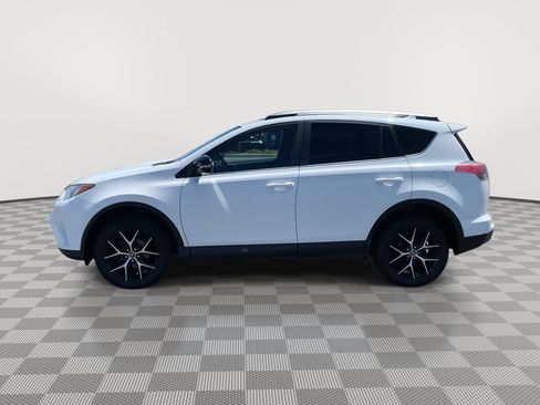 Used 2017 Toyota RAV4 SE AWD/4WD image 4