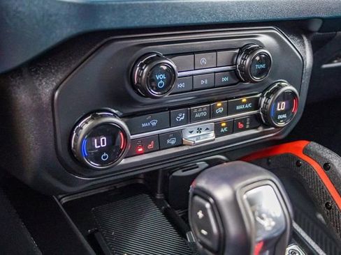 Certified 2025 Ford Bronco Heritage Edition image 33