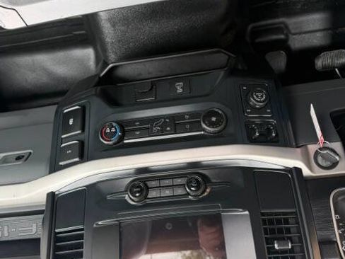 Used 2022 Ford F150 XL w/ Equipment Group 101A High AWD/4WD image 10