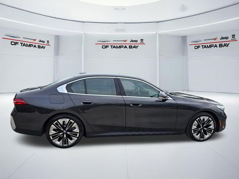 Used 2026 BMW 530i RWD image 7