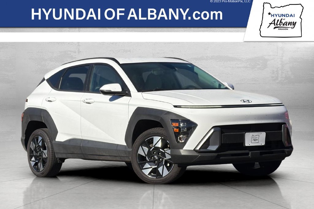 Used 2025 Hyundai Kona SEL AWD/4WD image 1