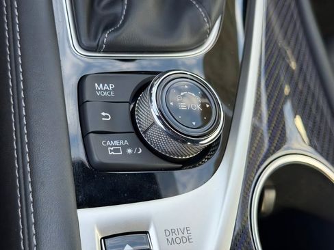 Used 2017 INFINITI Q60 Red Sport 400 RWD image 28