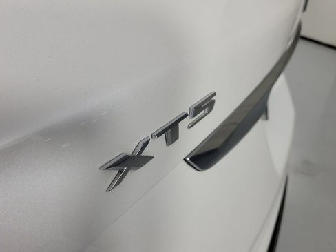Used 2024 Cadillac XT5 Luxury FWD image 5
