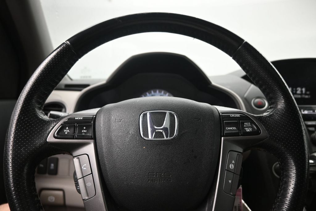 Used 2015 Honda Pilot Touring image 10