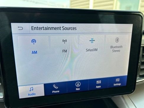 Used 2021 Ford Explorer XLT w/ Equipment Group 202A AWD/4WD image 22