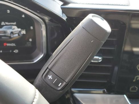 New 2026 GMC Sierra 1500 SLE image 13