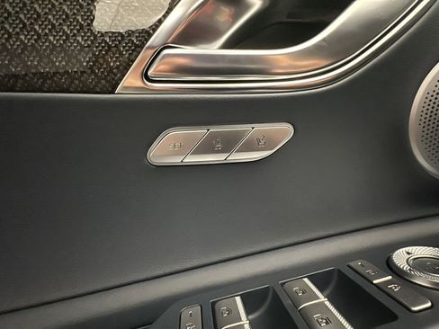 New 2026 Genesis GV80 3.5T e-SC image 11