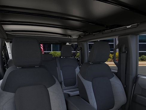 New 2025 Ford Bronco 4-Door image 12