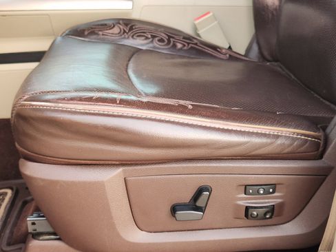 Used 2017 RAM 1500 Laramie Longhorn image 28