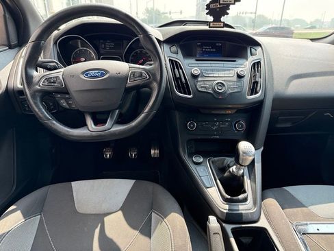 Used 2016 Ford Focus ST FWD image 7