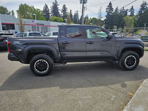 New 2026 Toyota Tacoma TRD Off-Road AWD/4WD image 8