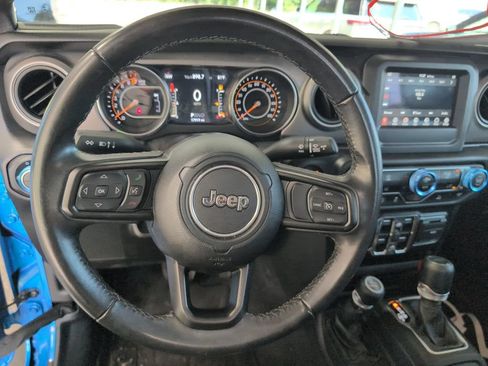 Used 2021 Jeep Gladiator Sport AWD/4WD image 12