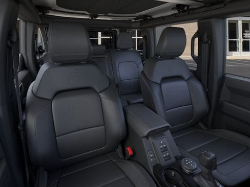 New 2026 Ford Bronco Badlands image 10