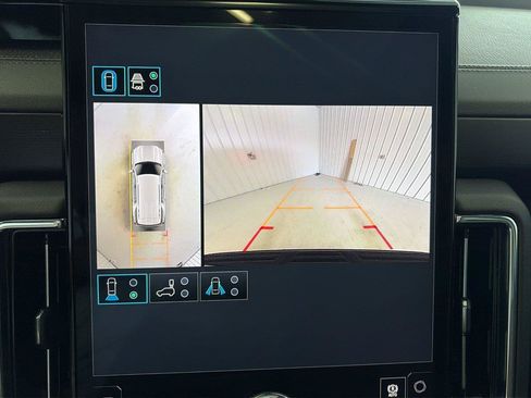 Used 2026 GMC Yukon Denali w/ Sun & Power Step Package AWD/4WD image 36