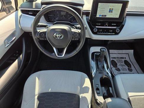 Used 2025 Toyota Corolla SE FWD image 13