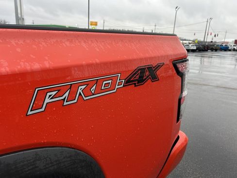 Used 2025 Nissan Frontier PRO-4X w/ Pro Convenience Package image 10