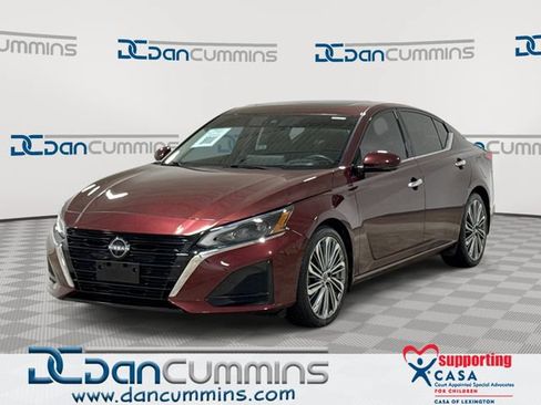 Used 2024 Nissan Altima 2.5 SL FWD image 1