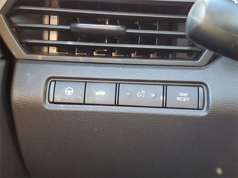 Used 2023 Nissan Altima 2.0 SR image 13