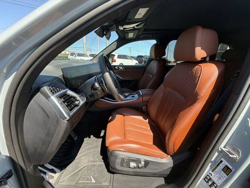 Used 2024 BMW X5 xDrive40i w/ M Sport Package AWD/4WD image 19