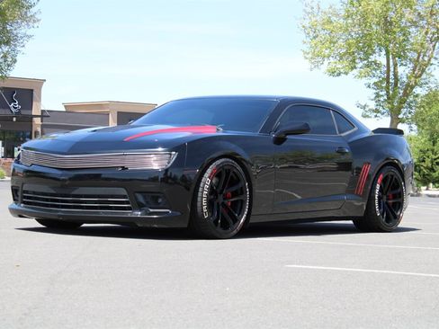 Used 2014 Chevrolet Camaro SS w/ SS Performance Package RWD image 43