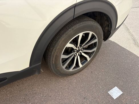 Used 2023 Ford Explorer ST-Line w/ Class IV Trailer Tow Package image 10