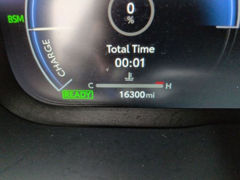 Used 2024 Toyota RAV4 XSE w/ Advanced Technology Package image 16