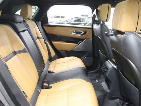 Used 2020 Land Rover Range Rover Velar R-Dynamic HSE image 16