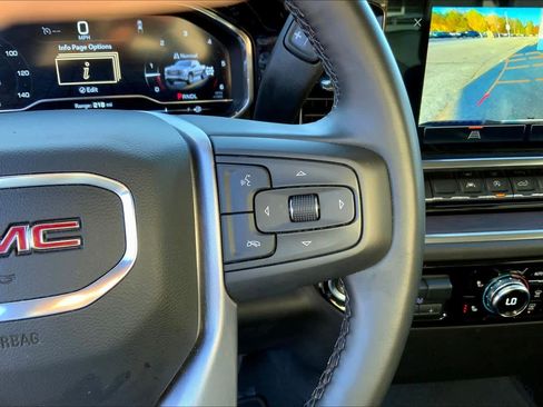 Used 2025 GMC Sierra 1500 SLT image 23