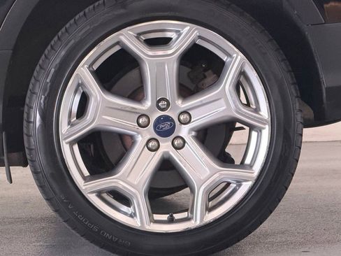 Used 2018 Ford Escape Titanium w/ Ford Safe & Smart Package AWD/4WD image 8