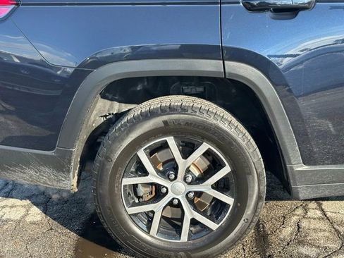 Used 2023 Jeep Grand Cherokee L Limited image 9