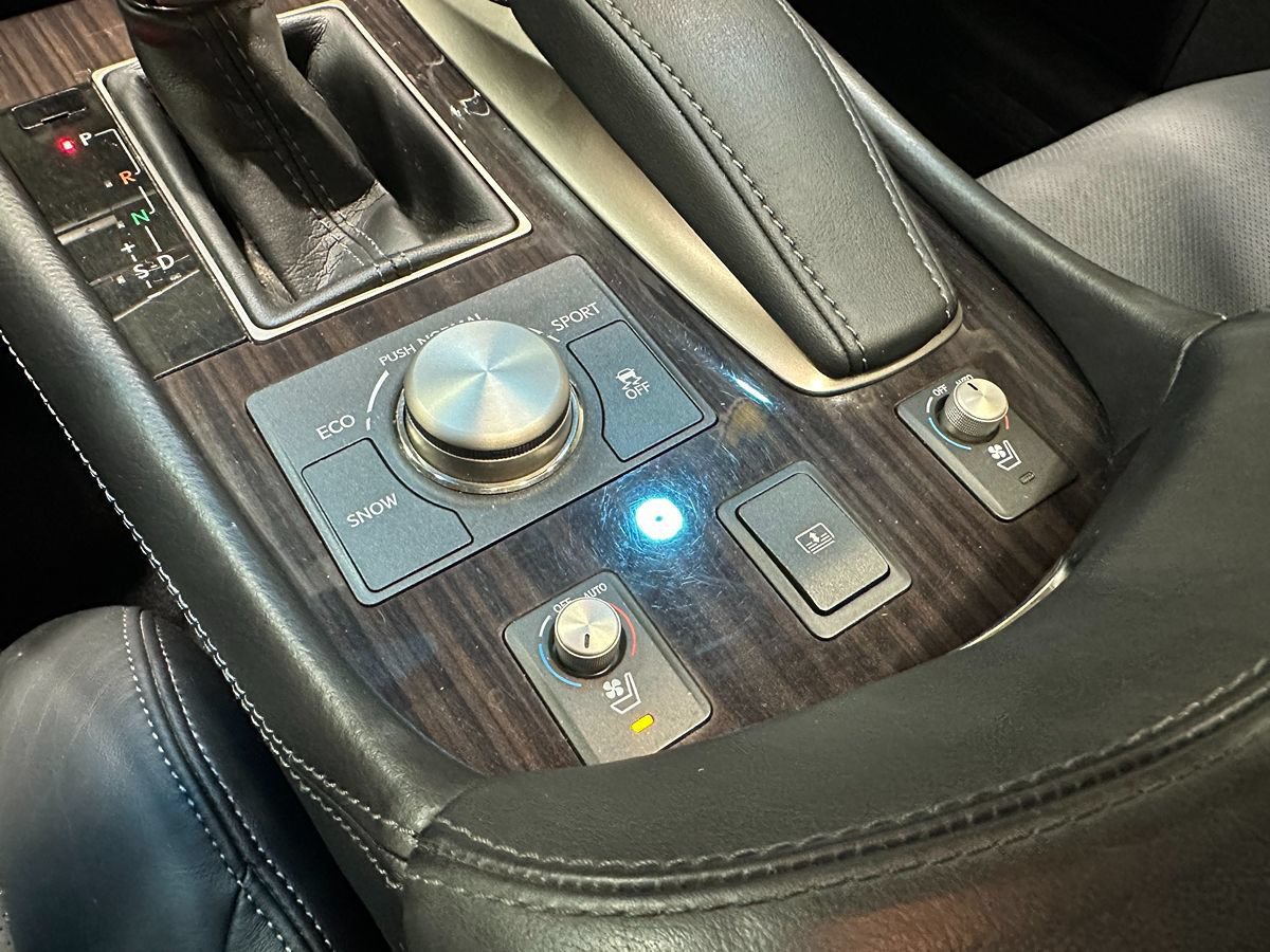 Used 2014 Lexus LS 460 AWD w/ Comfort Package image 34