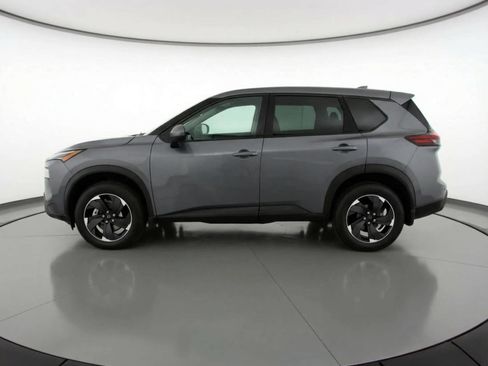 Used 2025 Nissan Rogue SV image 4