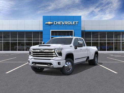 New 2026 Chevrolet Silverado 3500 High Country w/ High Country Premium Package AWD/4WD image 8