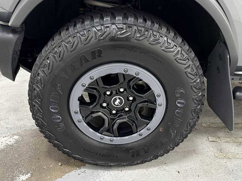 Used 2021 Ford Bronco 2-Door w/ Sasquatch Package image 10