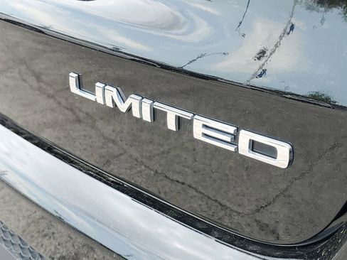 Used 2025 Jeep Compass Limited AWD/4WD image 7