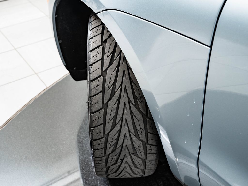 Used 2024 Porsche Macan AWD/4WD image 46