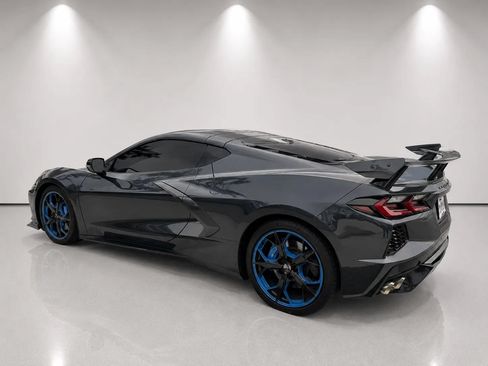 Used 2021 Chevrolet Corvette Stingray Premium Cpe w/ Z51 Performance Package RWD image 4