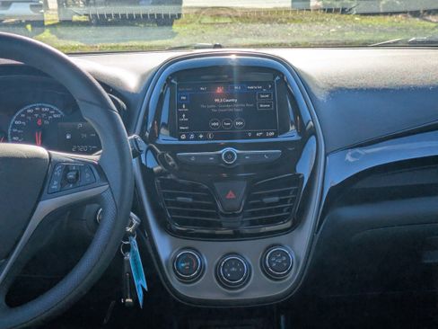 Used 2022 Chevrolet Spark LT image 18