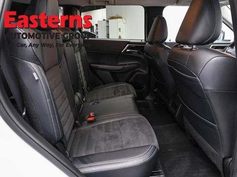 Used 2024 Mitsubishi Outlander SE AWD/4WD image 21