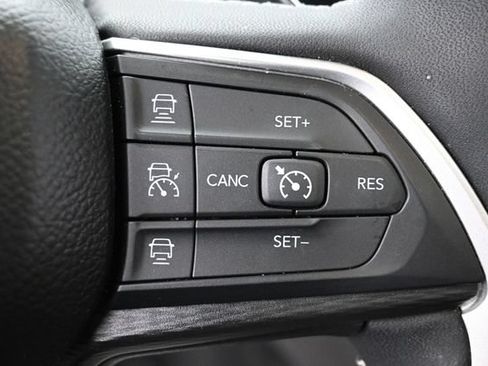 Used 2023 Jeep Grand Cherokee L Laredo w/ Luxury Tech Group I AWD/4WD image 16