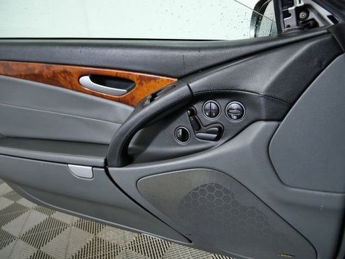 Used 2005 Mercedes-Benz SL 500 image 23