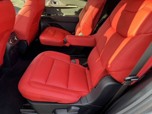New 2025 Ford Explorer Active w/ Active Comfort Package RWD image 8